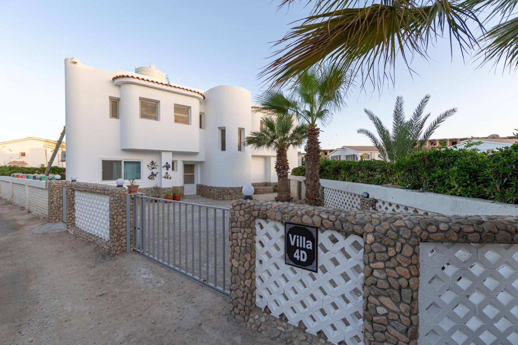 Aden Beach - Sea View Room With Beach Access In Villa Hurghada Eksteriør bilde