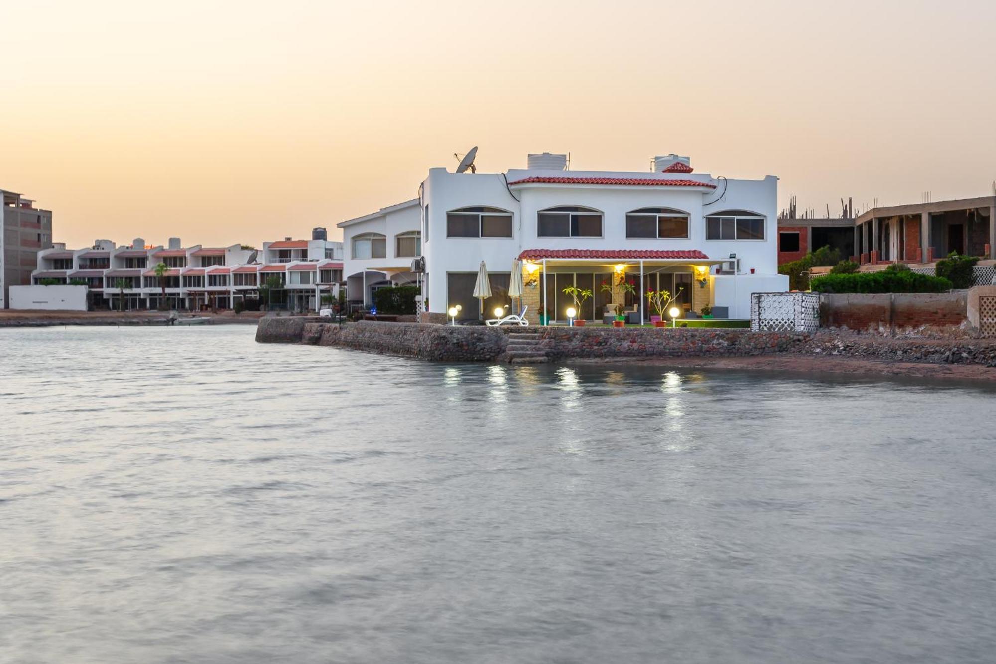 Aden Beach - Sea View Room With Beach Access In Villa Hurghada Eksteriør bilde